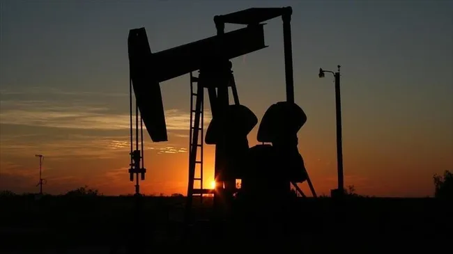 petrol-fiyatlari-9-ayin-en-dusugunde-dusus-pompaya-ne-zaman-yansir-1664196249615.jpg Petrol fiyatları 9 ayın en düşüğünde! Düşüş pompaya ne zaman yansır? - 5