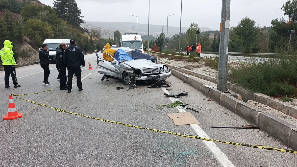 Düğün yolunda feci kaza! 1 kişi hayatını kaybetti, 4 kişi yaralandı