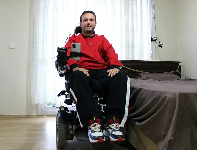 Manisa'da itfaiye eri kaza sonrası felç oldu eşi terk etti! Sporla hayata tutundu - 1