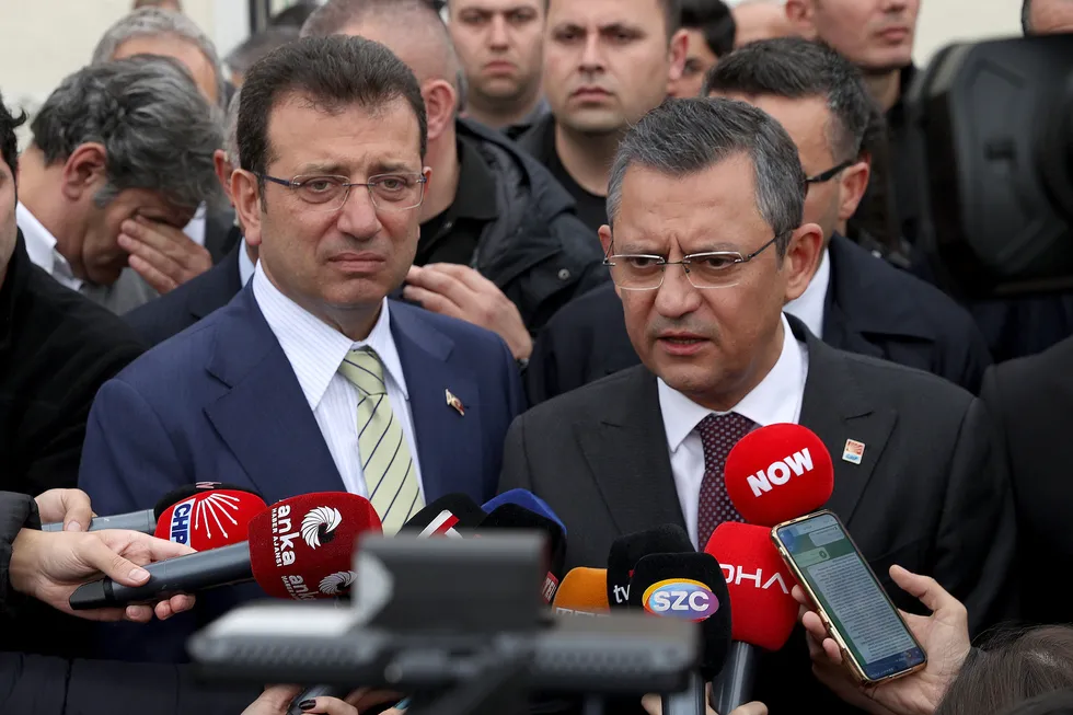 Köşeye sıkıştı yalana sarıldı! CHP’de Gürsel Tekin’den Özgür Özel’e sert tepki: İçim yanıyor partinize sahip çıkın - 2