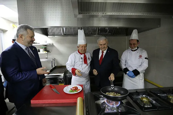 Son dakika: Yıldırım'dan 'konaklama' iddialarına yanıt: Külliyen yalan - 2