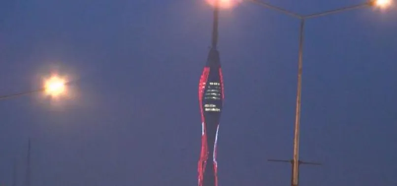 Çamlıca televizyon kulesinde açılış öncesi ışıklar test edildi