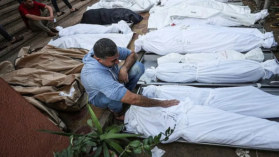 İşte günbegün İsrail'in Gazze'de işlediği savaş suçları: 43 günde binlerce masumu katlettiler