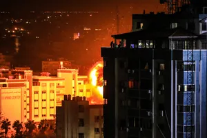 İsrail Gazzede sivilleri bombalıyor