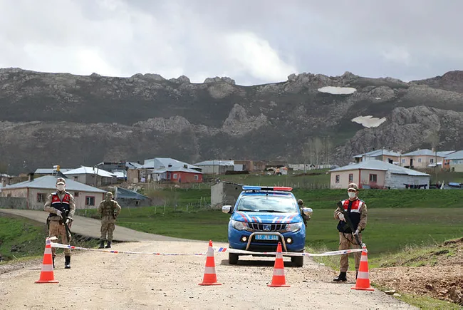 Taziye kurulan Ortanca Mahallesi’nde karantina sona erdi - 1