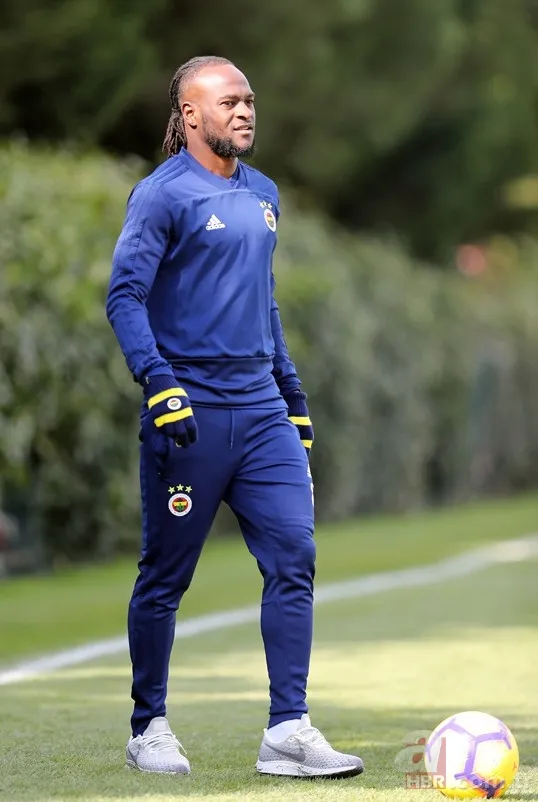 Fenerbahçe idmanında dikkat çeken detay! 6