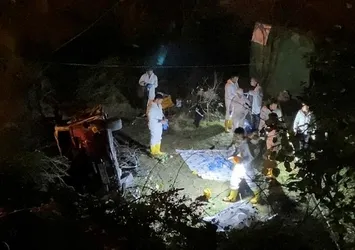 İstanbul'da feci kaza! 1’i polis 2 kişi yanarak can verdi