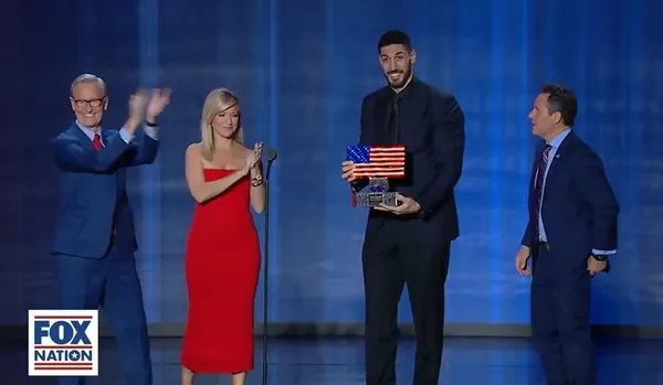 ABD terörist Enes Kanter’i vatansever seçti! FETÖ’nün beslemesinden skandal sözler
