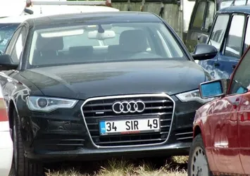 FETÖ imamı Adil Öksüz'ün 'SIR' plakalı otomobili bulundu