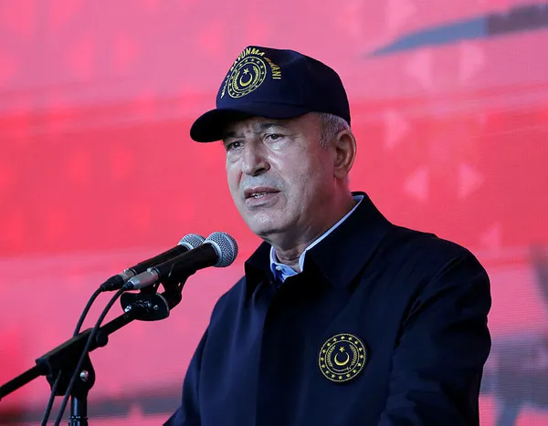 Milli Savunma Bakanı Akar'dan sınır ötesi operasyon mesajı - 1