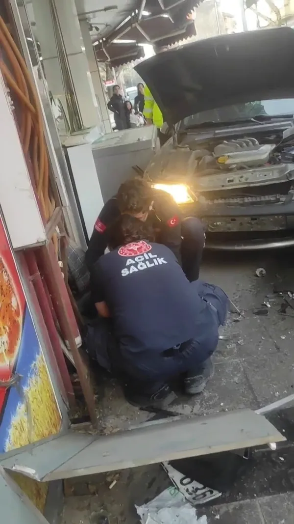 1704121129090.jpg Alkol bir can daha aldı: Kaldırımda bekleyen kadının acı ölümü - 5