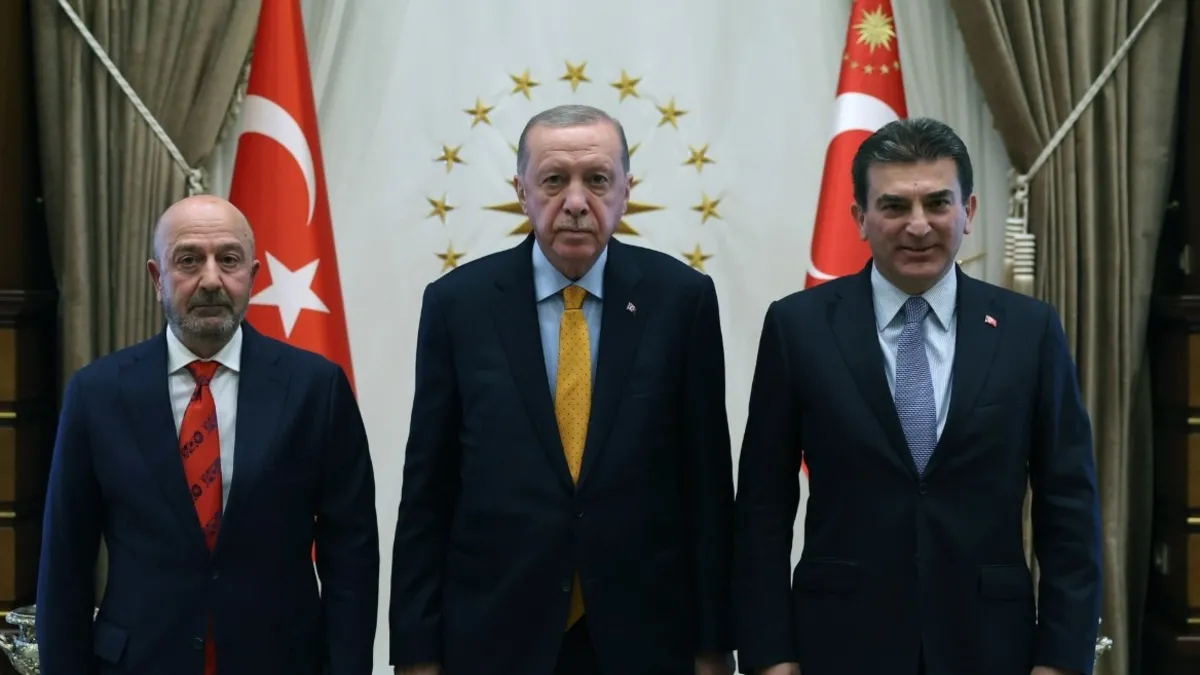 Külliye'de önemli kabul! Başkan Erdoğan OYAK heyeti ile görüştü