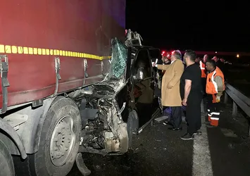 Gece yarısı feci kaza! Ölü ve yaralılar var...