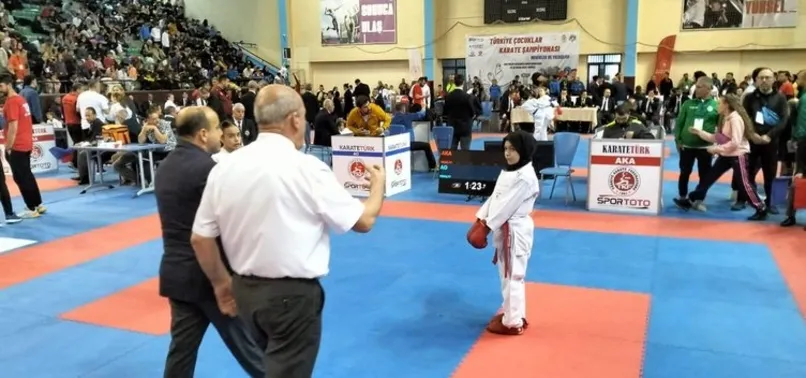 Kafa aynı sahne farklı! 28 Şubatçılar bildiğiniz gibi... Karate şampiyonasında skandal: Başörtülü diye...