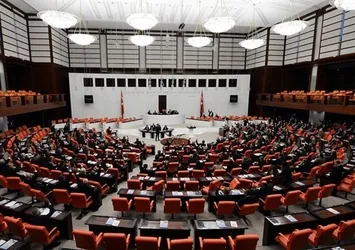 Son dakika: Sağlık torbası Meclis'ten geçti