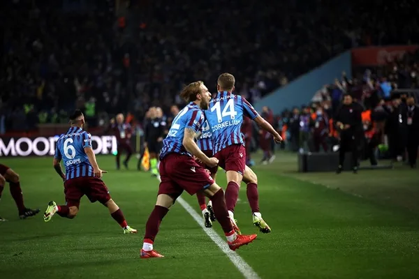 trabzonspor-konyaspor-maci-canli-izle-10-kasim-2023-trabzon-konyaspor-maci-hangi-kanalda-sifresiz-mi-1699632437664.jpg TRABZONSPOR KONYASPOR MAÇ SONUCU! 10 Kasım 2023 Trabzon Konyaspor maçı kaç kaç bitti? - 2