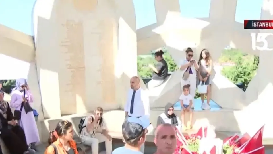 15 Temmuz Şehitler Anıtı’na yoğun ilgi!