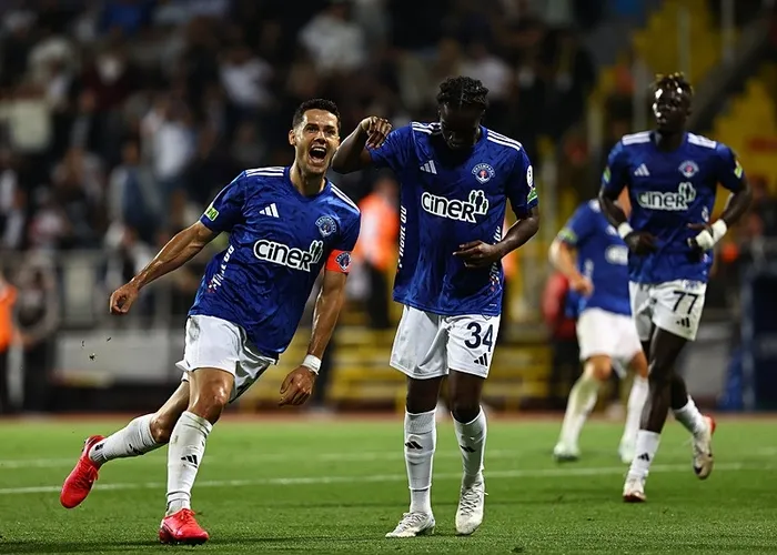 fenerbahce-kasimpasa-ile-berabere-kaldi-kanarya-2-haftada-4-puan-kaybetti-1758482005415.jpeg Fenerbahçe Kasımpaşa ile berabere kaldı! Kanarya 2 haftada 4 puan kaybetti