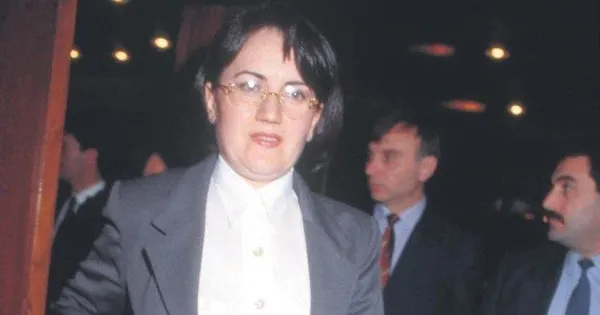 feto-elebasi-gulenin-mektupcusu-aksenerdi-eski-bakan-acikladi-ciller-kabul-etmeyince-aglardi-1683523359237.jpeg FETÖ elebaşı Gülen’in mektupçusu Akşener’di! Eski Bakan açıkladı: Çiller kabul etmeyince ağlardı - 2