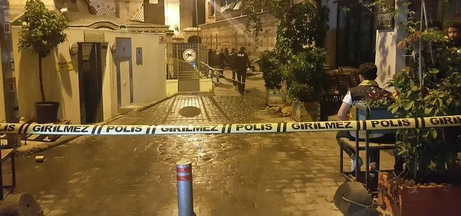 İstanbul, Beyoğlu’nda cami yanında şüpheli ölüm