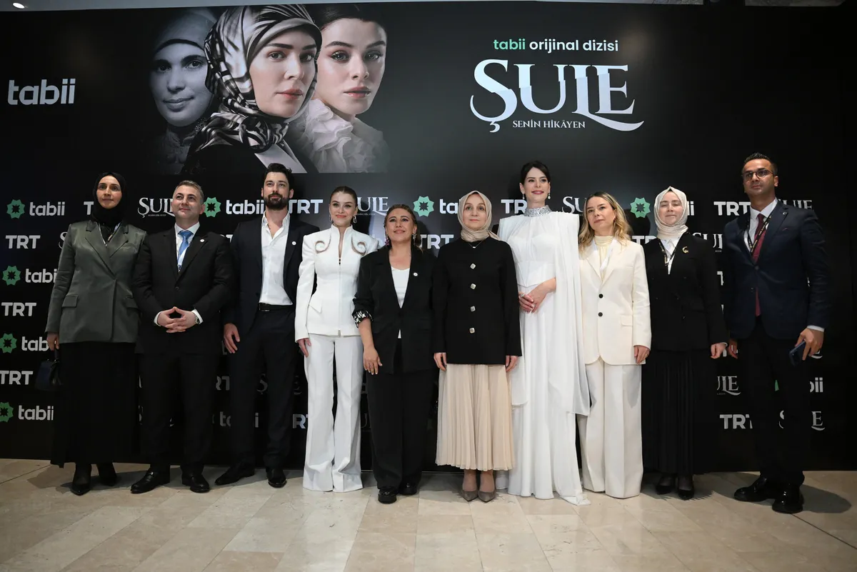 sule-senin-hikayen-dizisi-gercek-hayat-hikayesi-mi-iste-konusu-ve-oyuncu-kadrosu-1779553608744.jpg (Fotoğraf: A Haber)