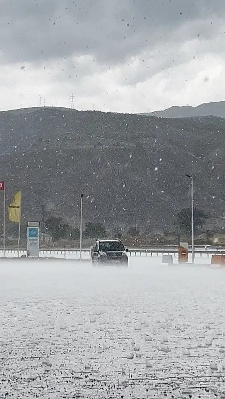 1753086817354.jpeg Erzincan'da sağanak yağış sele dönüştü - 2