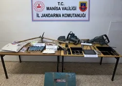 Manisa'da define avında suçüstü! Patlayıcı ve ekskavatörle kaçak kazıda 8 gözaltı