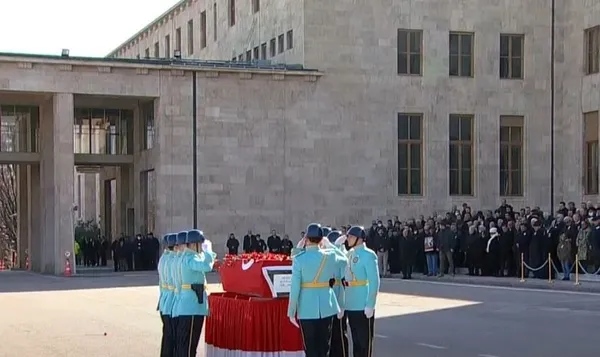 CHP eski Genel Başkanı Deniz Baykal’a veda! Son yolculuğuna uğurlandı