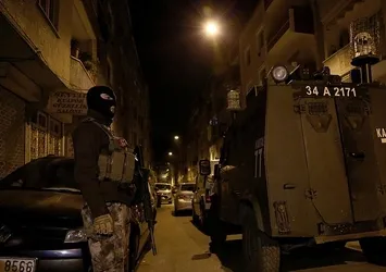 İstanbul'da dev DEAŞ operasyonu! 74 gözaltı