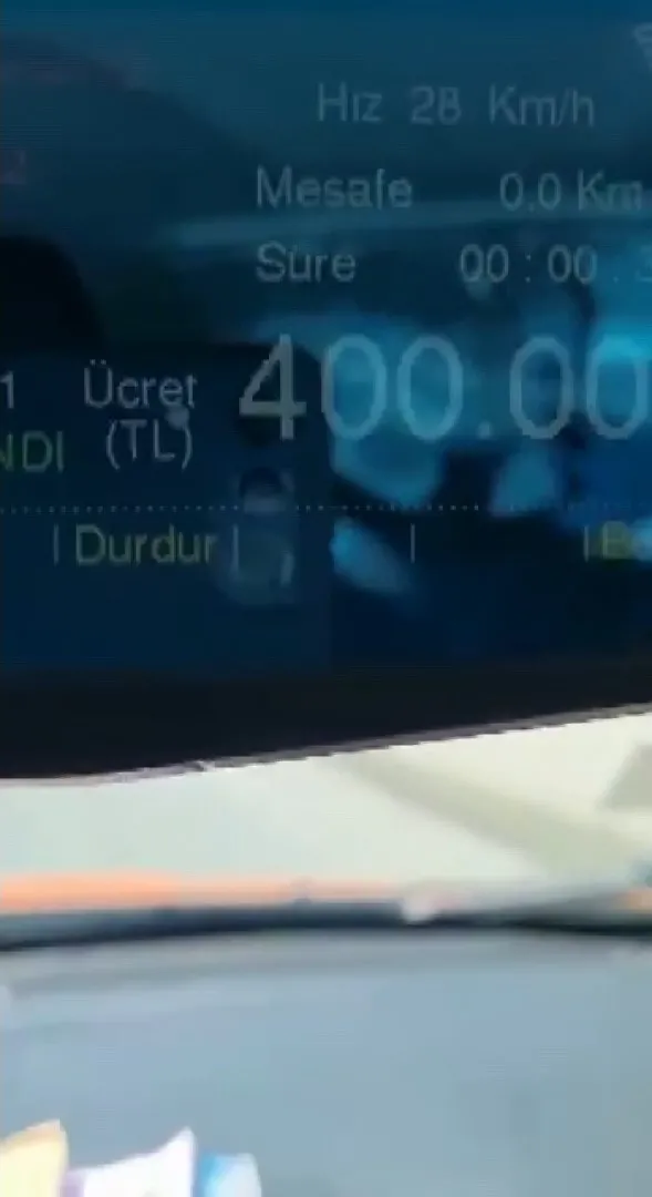Son dakika: Yolcuya taksimetre şoku: Açılış ücretini 400 liradan başlattı - 1
