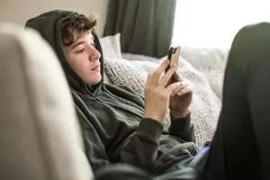Meta ve YouTubea 6 milyon dolar tazminat
