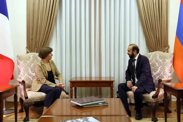 Fransa Dışişleri Bakanlığı skandal ’Ağrı Dağı’ paylaşımını savundu!