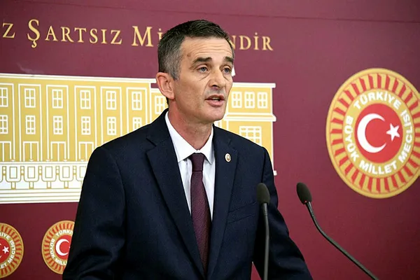 Son dakika: Durmuş Yılmaz İYİ Parti’den istifa etti