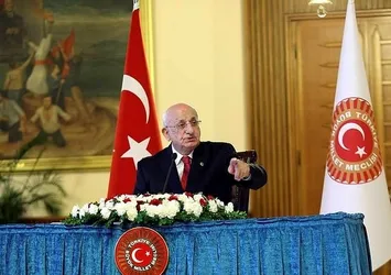 İsmail Kahraman: TBMM Külliyesindeki cami yıkılmayacak