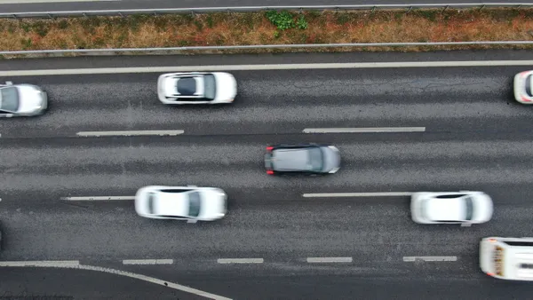 Son dakika: İstanbul’da sağanak etkili oldu trafik kilitlendi!
