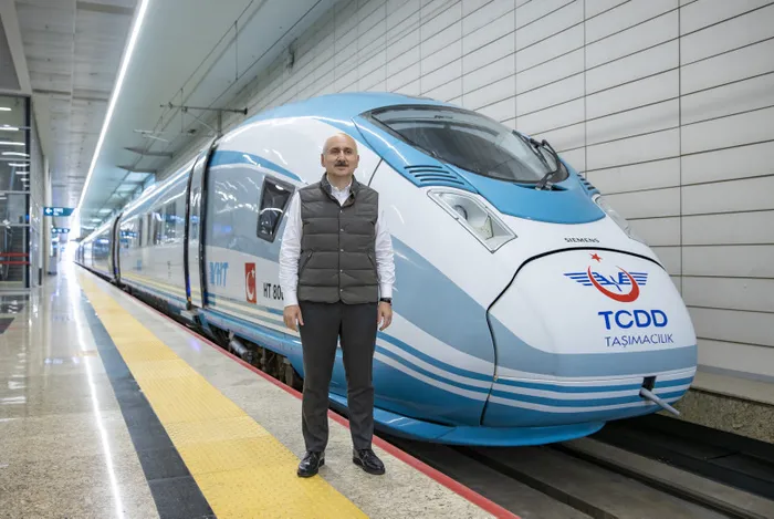 Ankara - Sivas hızlı treni ilk seferi için başkentten hareket etti! Ulaştırma ve Altyapı Bakanı Adil Karaismailoğlu'ndan A Haber'e özel açıklamalar - 8