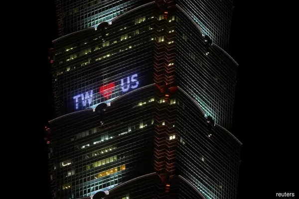 Pelosi’nin uçağı Tayvan’a iniş yaptı! ABD ile Çin arasında yüksek gerilim
