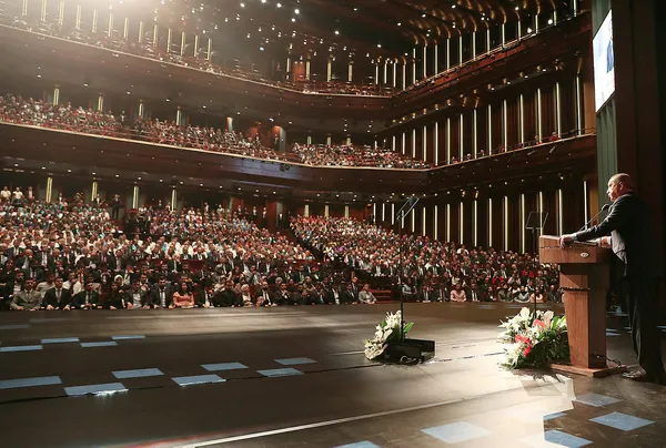 Başkan Erdoğan’dan öğrencilere canlı yayında burs müjdesi