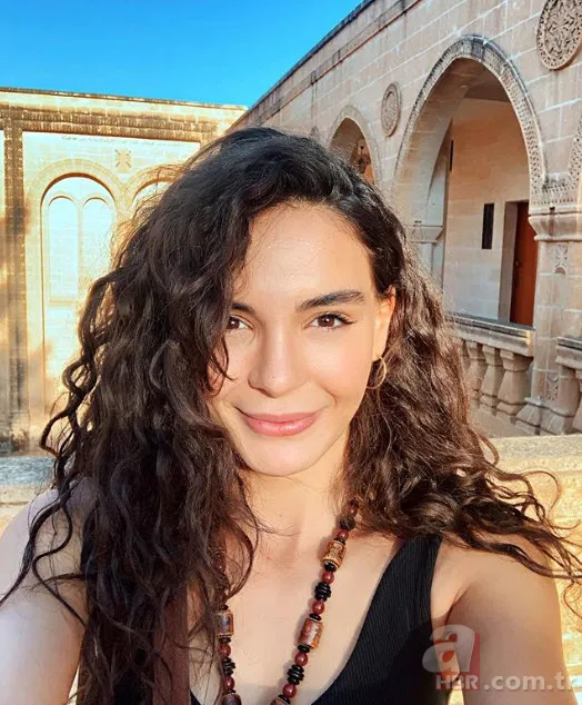 Hercai’nin Reyyan’ı Ebru Şahin makyajsız fotoğrafıyla tam not aldı 2