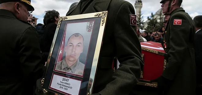 Şehit Yener Kırıkcı’nın acılı annesi konuştu: Dayısı da şehit oldu