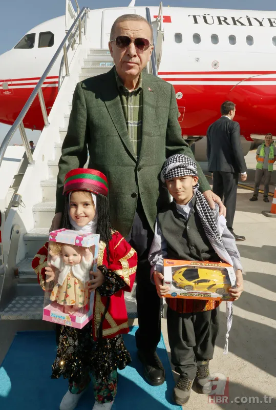 Başkan Recep Tayyip Erdoğan Diyarbakır'da! Diyarbakır'dan 6'lı masaya pankartlı gönderme 3