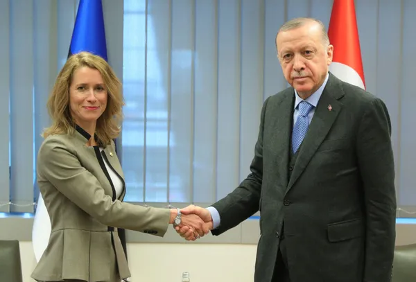 Son dakika: Başkan Erdoğan yurda döndü! Brüksel dönüşü Başkan Erdoğan basın mensuplarının sorularını yanıtladı