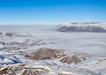 Görüş mesafesi 10 metreye kadar düştü! Bitlis'te sis engeli