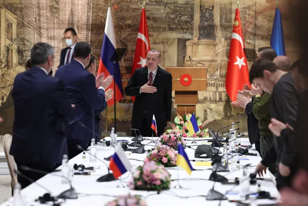 Putin-Zelenskiy görüşmesi için Ukrayna'dan Türkiye'ye çağrı: İki lideri görüştürebilirseniz minnettar kalırız - 3