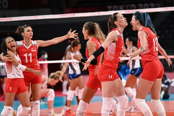 italya-turkiye-voleybol-maci-filenin-sultanlari-zorlu-rakip-karsisinda-1627375801187.jpg İtalya Türkiye voleybol maçı | Filenin Sultanları İtalya karşısında 3-1 mağlup oldu - 5