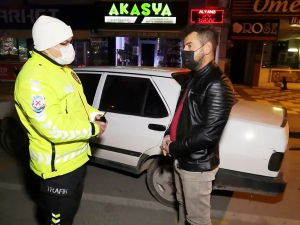 Aksaray’da ehliyetsiz sürücüden pes dedirten savunma! "Sadece gece biniyorum" - 2