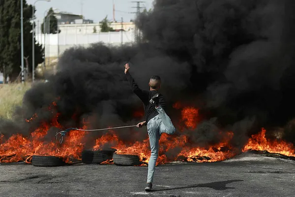 İran Dini Lideri Ayetullah Ali Hamaney Filistin direniş gruplarını kutladı! Filistin halkı kıyamda...