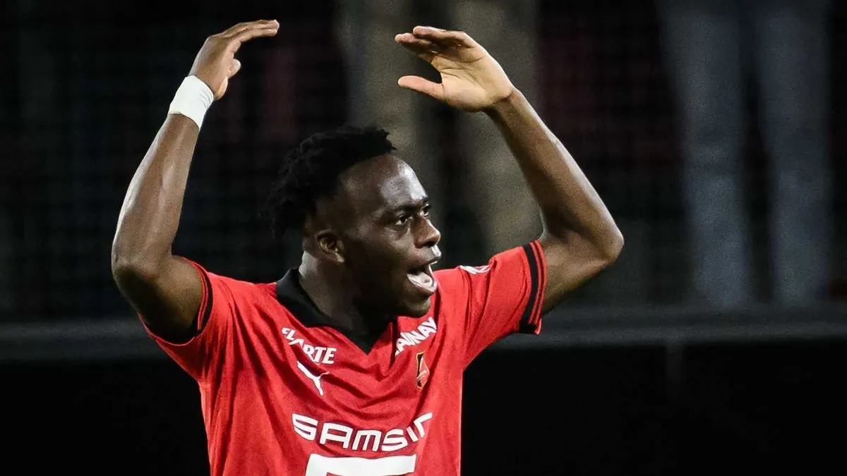 Arnaud Kalimuendo Nottingham Forest ile imzaladı! Premier Lig'de flaş transfer