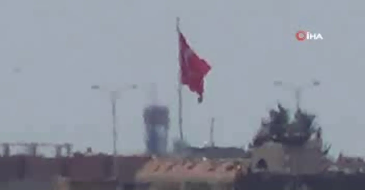 Tel Abyad’a iki Türk bayrağı asıldı