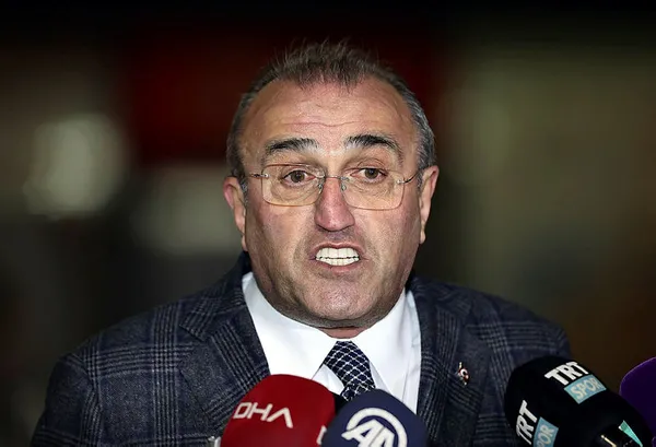 ankaragucu-maci-sonrasi-galatasaray-2-baskani-abdurrahim-albayraktan-hakem-kararlarina-cok-sert-tepki-1614798209105.jpg Ankaragücü maçı sonrası Galatasaray 2. Başkanı Abdürrahim Albayrak'tan hakem kararlarına çok sert tepki - 1